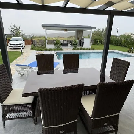 Akasya With Private Pool Villa *