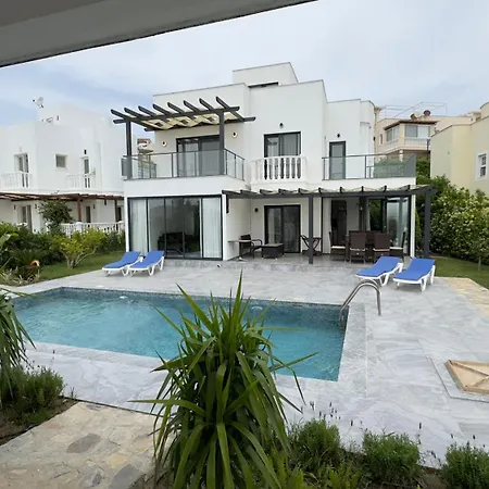 Akasya With Private Pool Villa